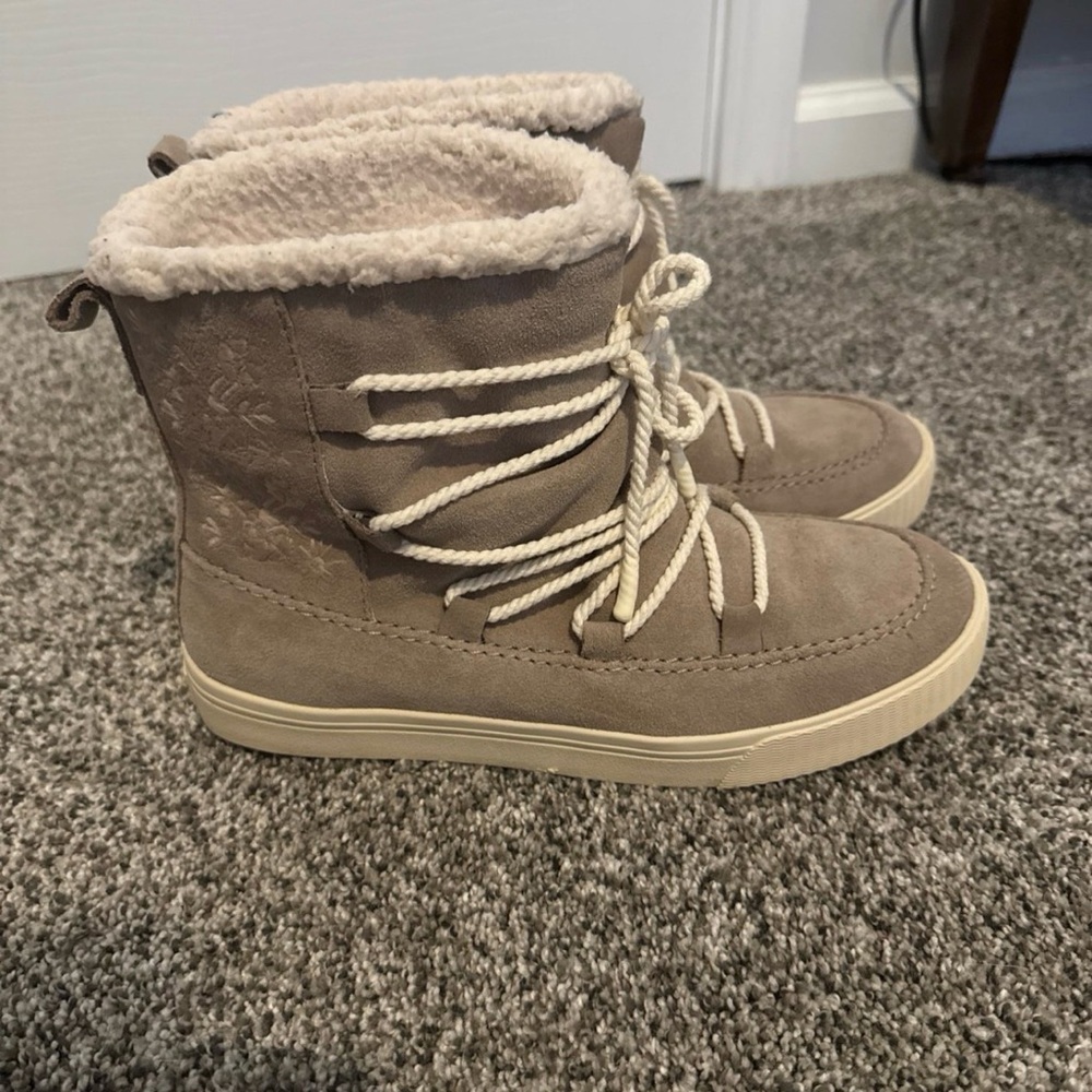 Women’s TOMS Eskimo Boots